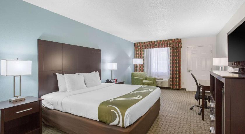 Quality Inn Clute Freeport