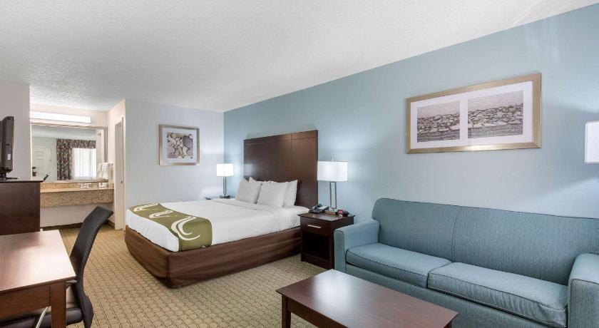 Quality Inn Clute Freeport