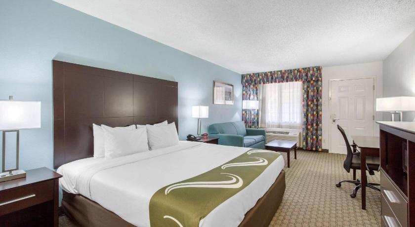 Quality Inn Clute Freeport