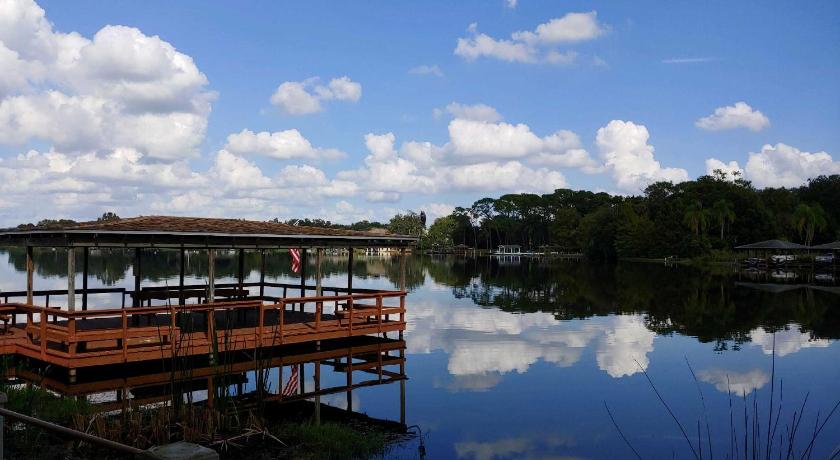 Orlando Lakefront Tiny Houses photo