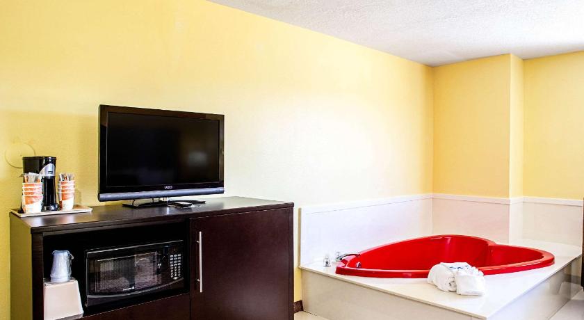 Rodeway Inn & Suites Monticello