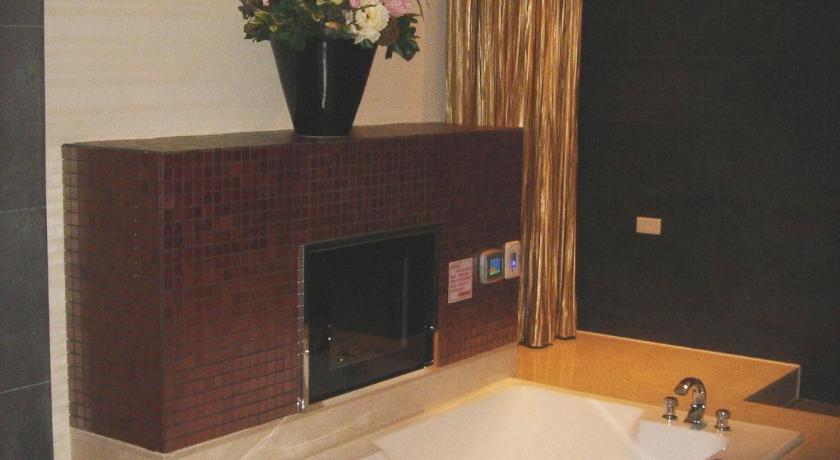 Shantir Motel - image 8