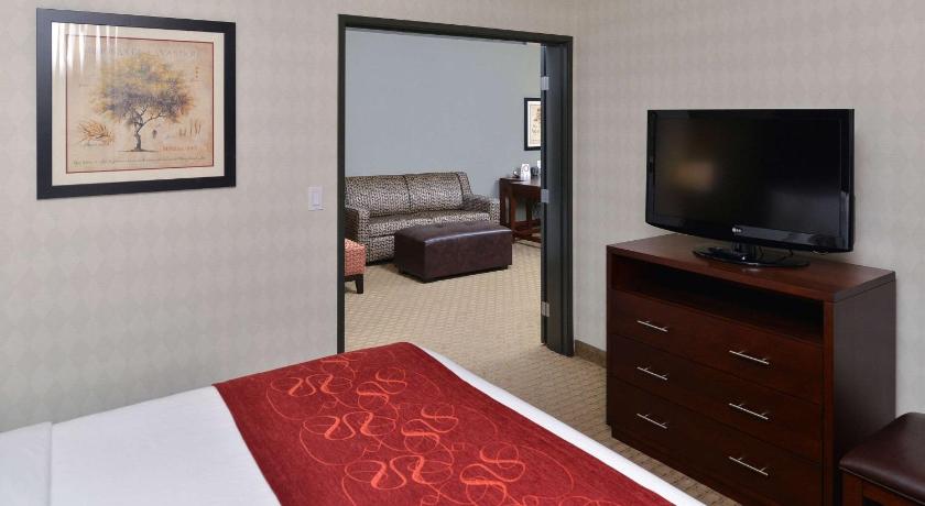 Comfort Suites Airport Tukwila Seattle