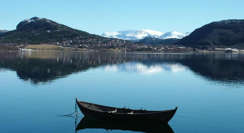 Vestnes Fjordhotell photo