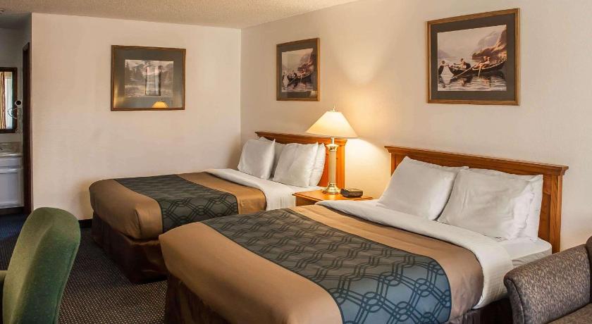 Econo Lodge Inn & Suites