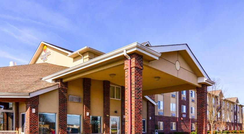 Comfort Inn Weirton photo
