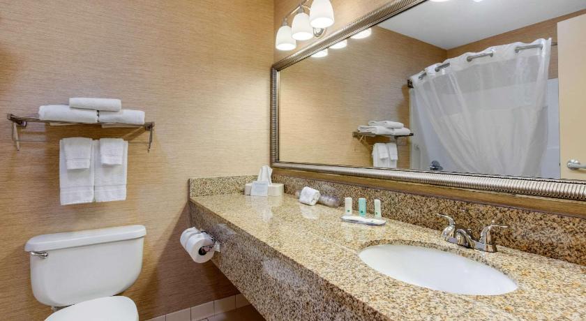 Quality Inn & Suites Benton - Draffenville