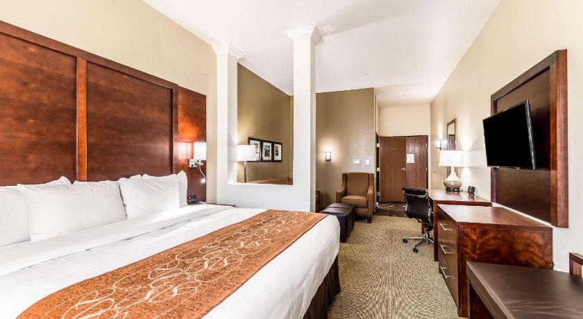 Comfort Suites Grand Prairie - Arlington North