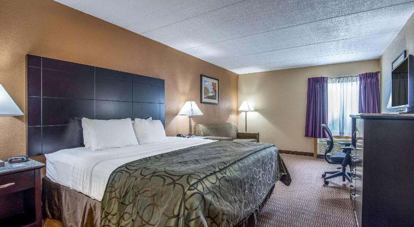 Quality Inn Tully I-81