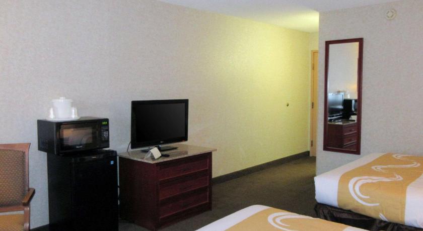 Quality Inn & Suites Downtown - University Area