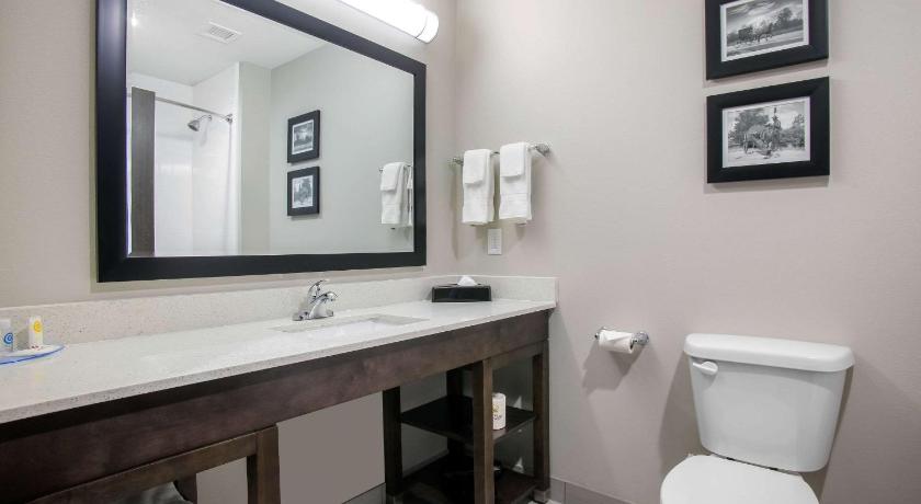 Holiday Inn Express & Suites East Tulsa - Catoosa