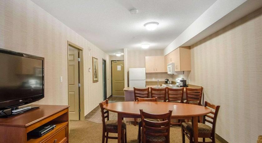 Quality Inn & Suites Grand Prairie