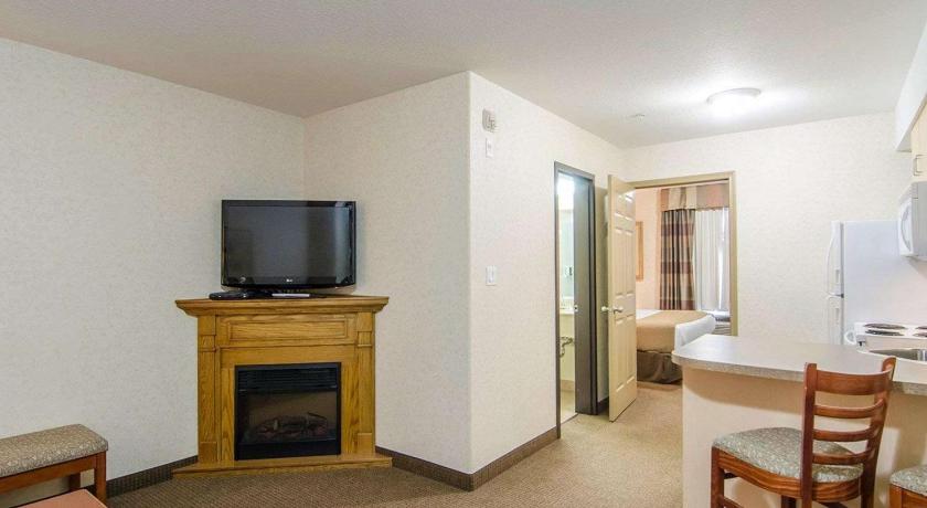 Quality Inn & Suites Grand Prairie