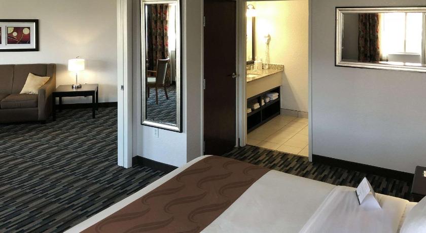 Quality Inn & Suites Denver International Airport