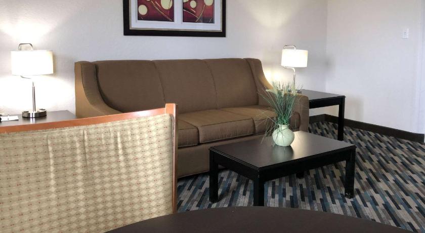 Quality Inn & Suites Denver International Airport