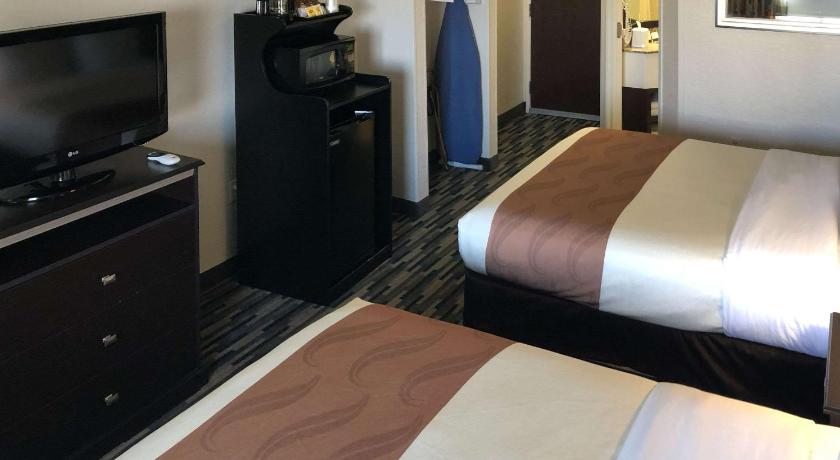 Quality Inn & Suites Denver International Airport