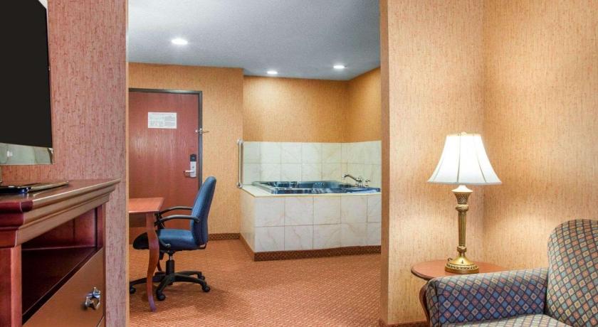 Quality Inn & Suites