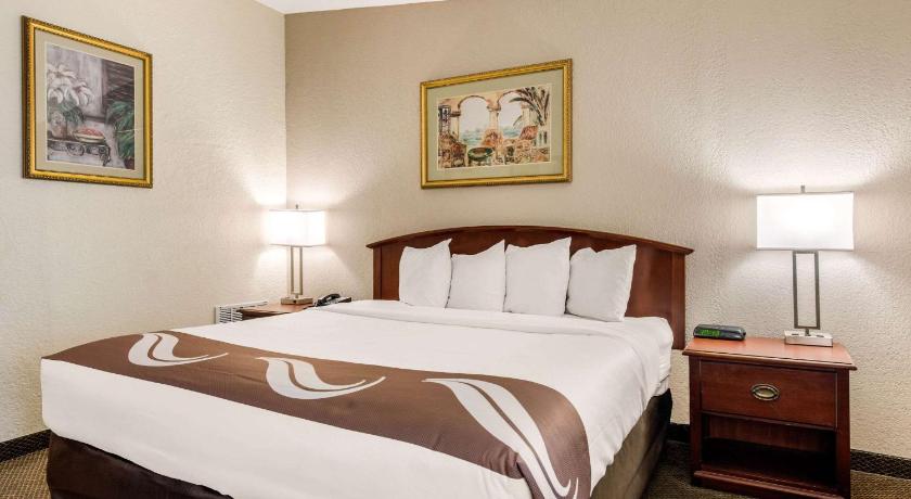 Quality Inn & Suites Tarpon Springs South