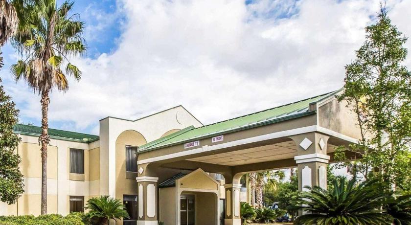 Quality Inn Darien-North Brunswick photo