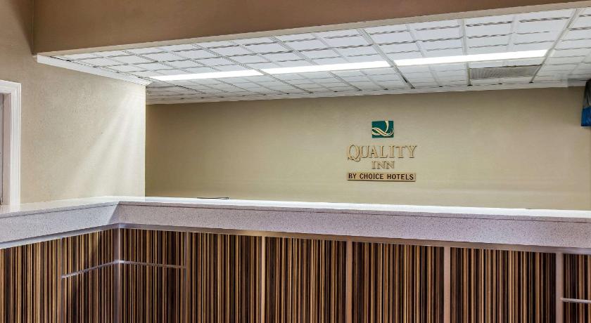 Quality Inn Midtown Savannah photo