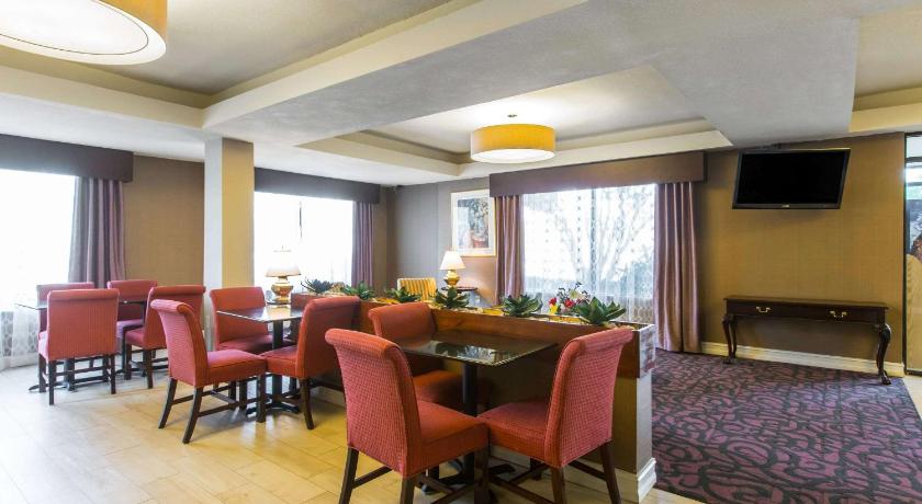 Stockbridge Royal Palms Inn 2-Star Accommodation exterior