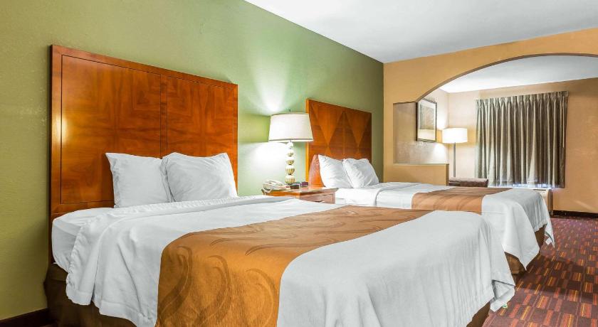 Quality Inn & Suites near Robins Air Force Base