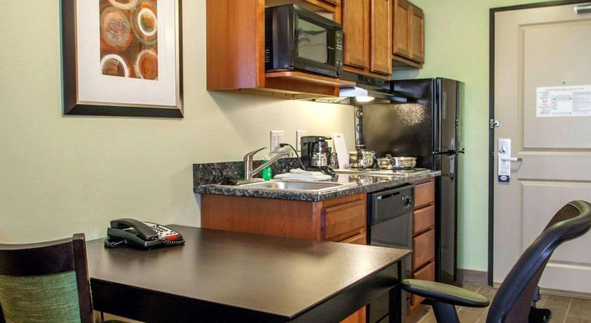 Suburban Extended Stay Hotel Cedar Falls