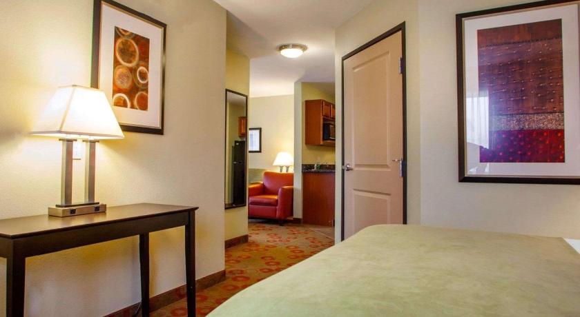 Suburban Extended Stay Hotel Cedar Falls