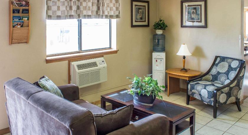 Le Mars Inn and Suites photo