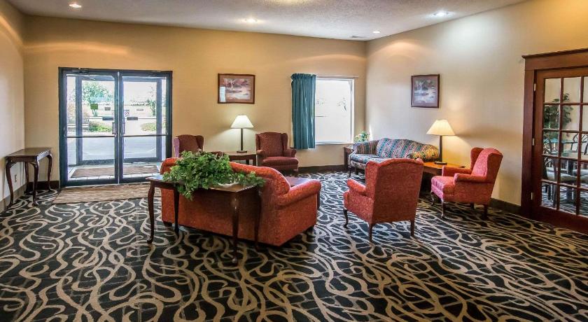 Quality Inn & Suites photo