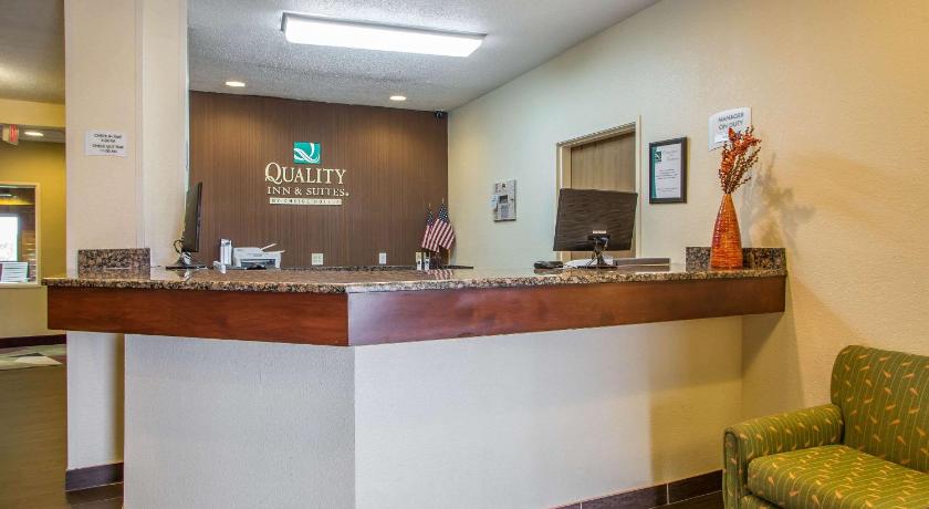 Quality Inn & Suites Bloomington