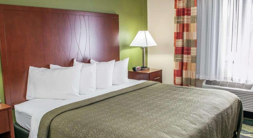 Quality Inn & Suites South Bend Airport