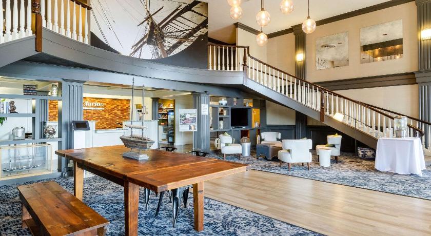 Clarion Hotel Seekonk - Providence photo