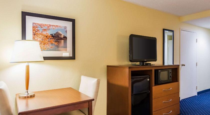 Comfort Inn at Joint Base Andrews