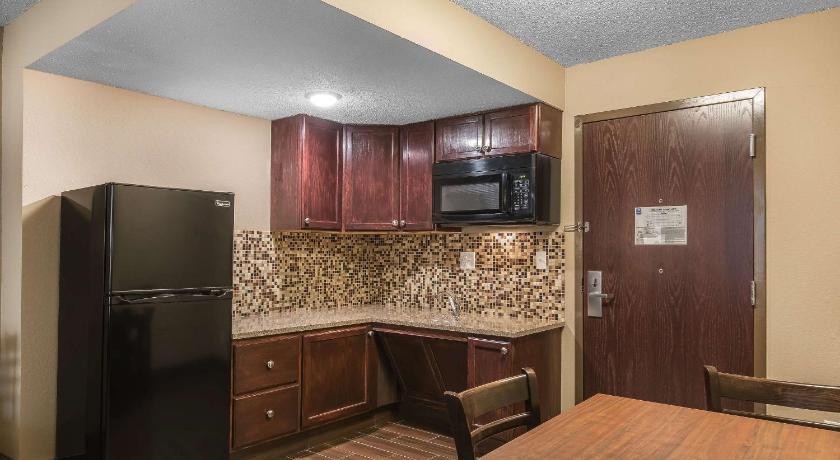 Comfort Inn Bay City - Riverfront