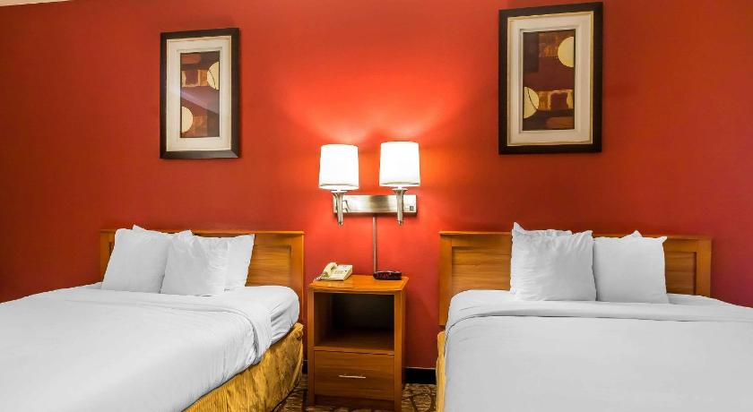 Quality Inn & Suites Chesterfield Village