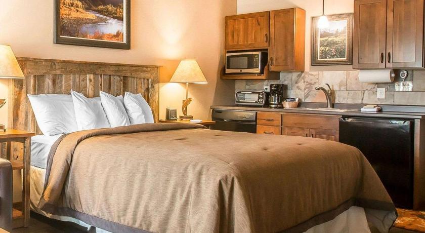 Yellowstone Valley Lodge, Ascend Hotel Collection