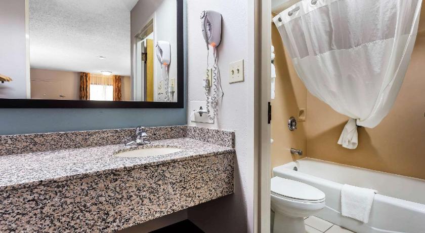 Quality Inn & Suites Mooresville-Lake Norman