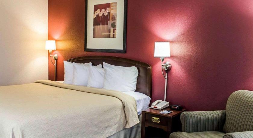 Quality Inn Roanoke near Lake Gaston