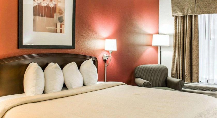 Quality Inn Roanoke near Lake Gaston