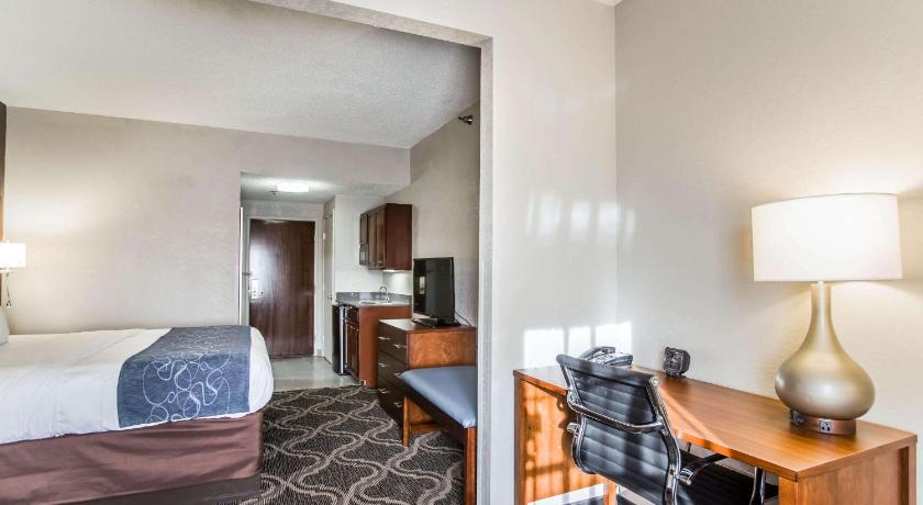 Comfort Suites Pineville - Ballantyne Area