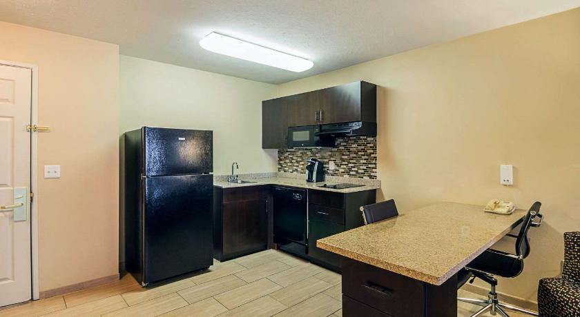 MainStay Suites Fargo