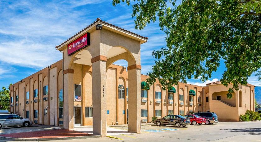 Econo Loge Inn & Suites Albuquerque East I-40 Eubank Exit photo