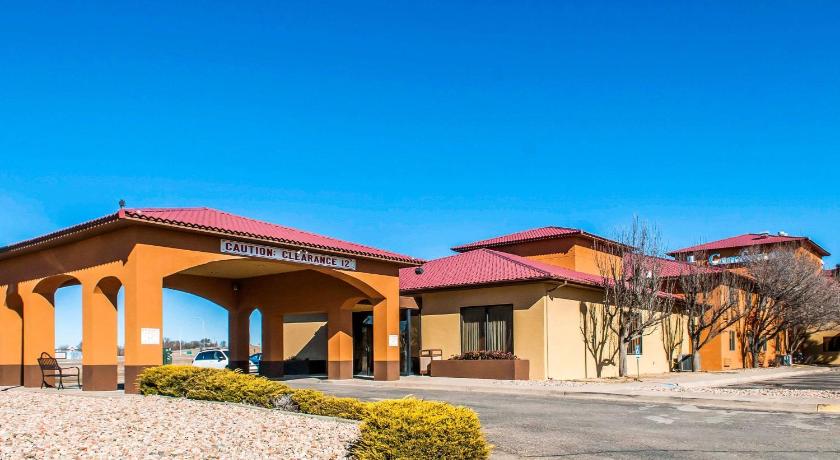 Comfort Inn Las Vegas 2500 North Grand Avenue Las Vegas
