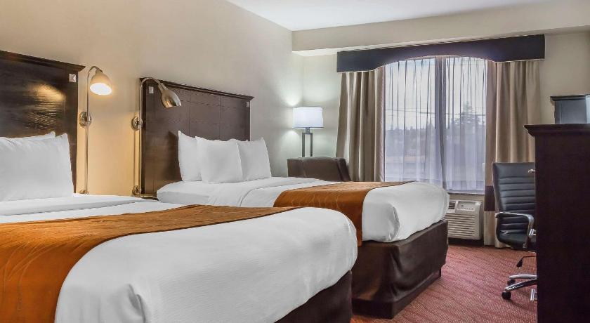 Comfort Inn & Suites LaGuardia Airport