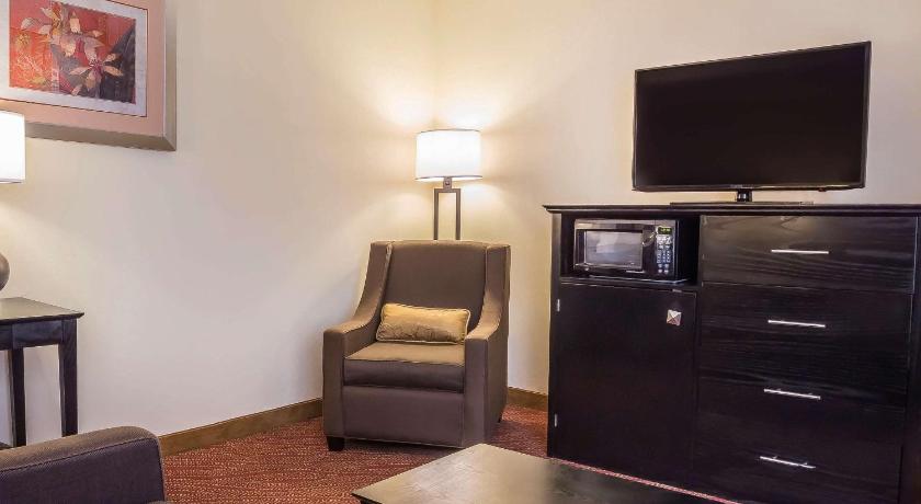 Comfort Inn & Suites LaGuardia Airport