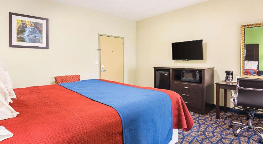 Rodeway Inn & Suites