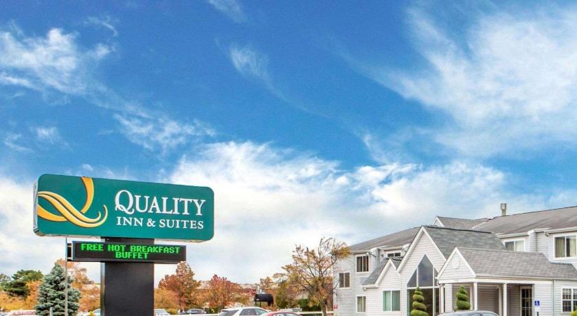 Quality Inn & Suites North/Polaris photo