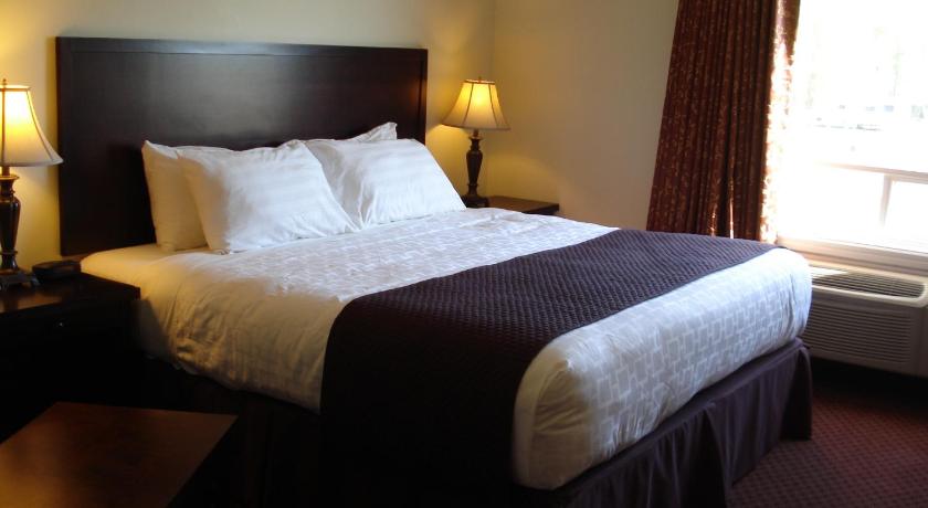 Days Inn by Wyndham Chetwynd