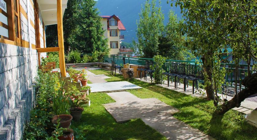 Mountain Trail Manali Hotel – Manali, PA